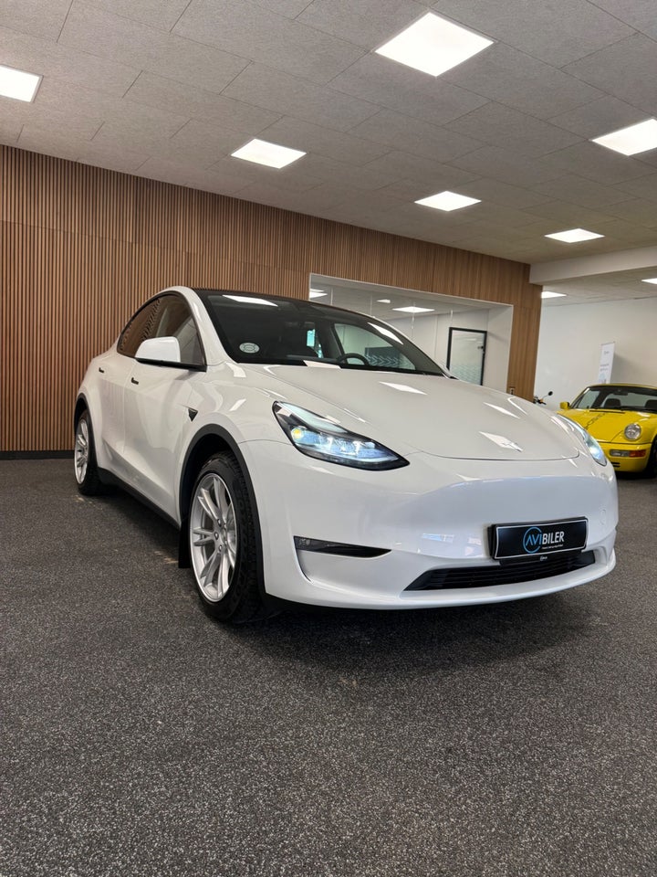 Tesla Model Y Long Range AWD 5d