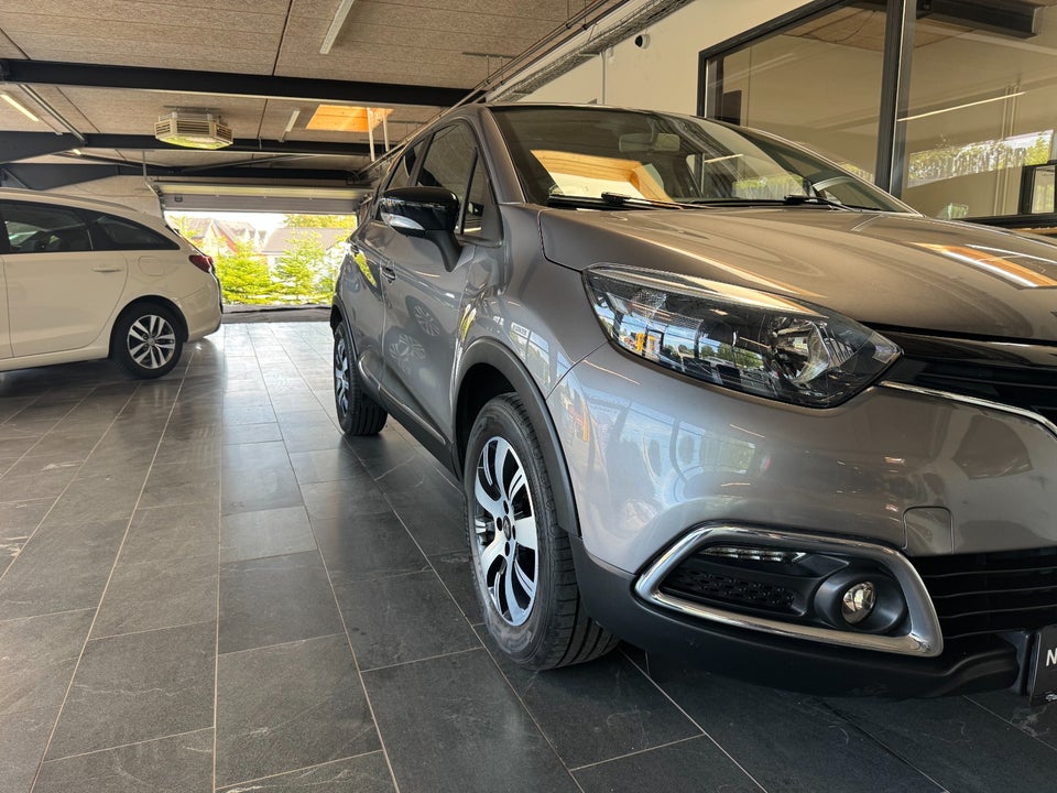 Renault Captur 0,9 TCe 90 Expression 5d