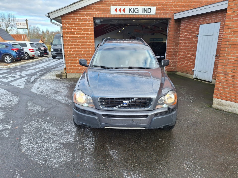 Volvo XC90 2,4 D5 185 AWD Van 5d