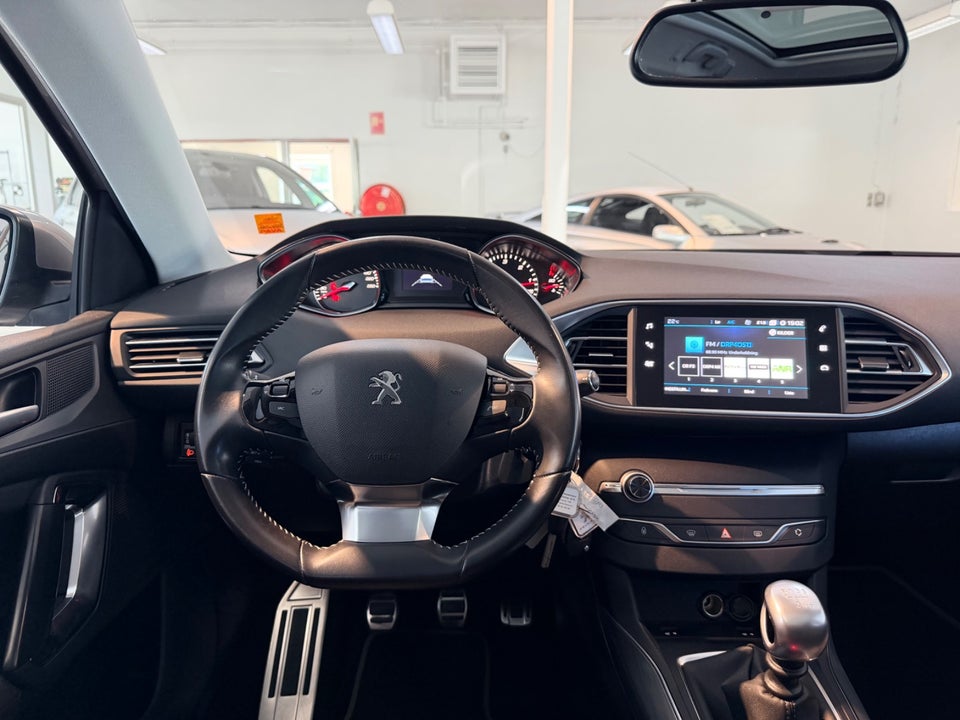 Peugeot 308 1,5 BlueHDi 130 Allure+ Sky SW 5d