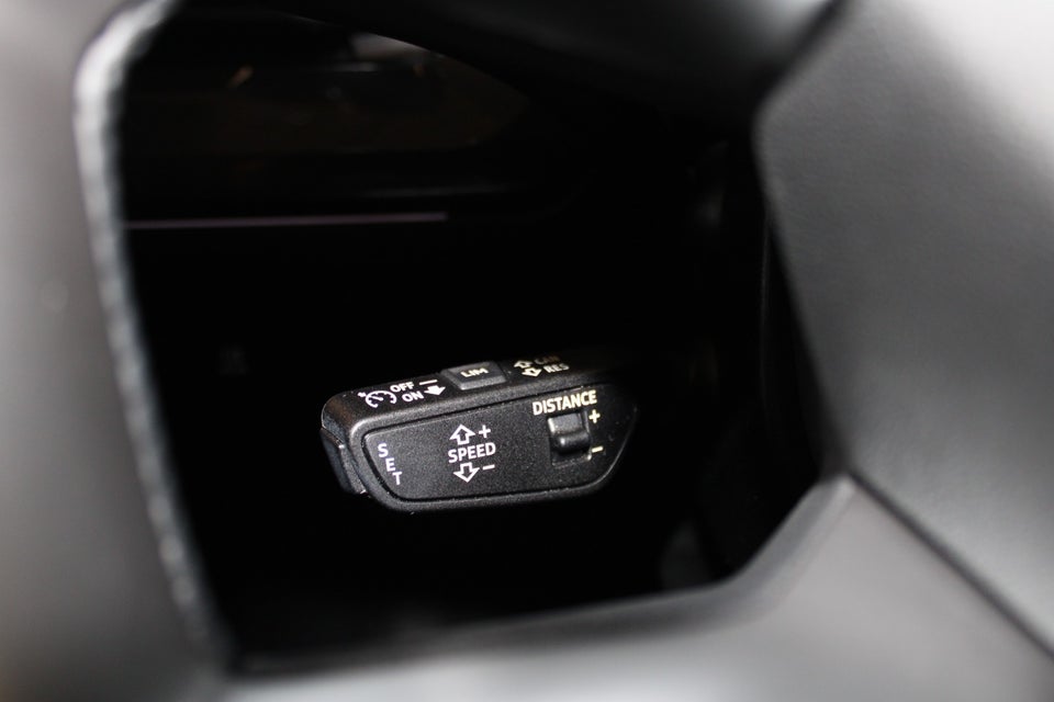 Audi Q4 e-tron 40 S-line 5d