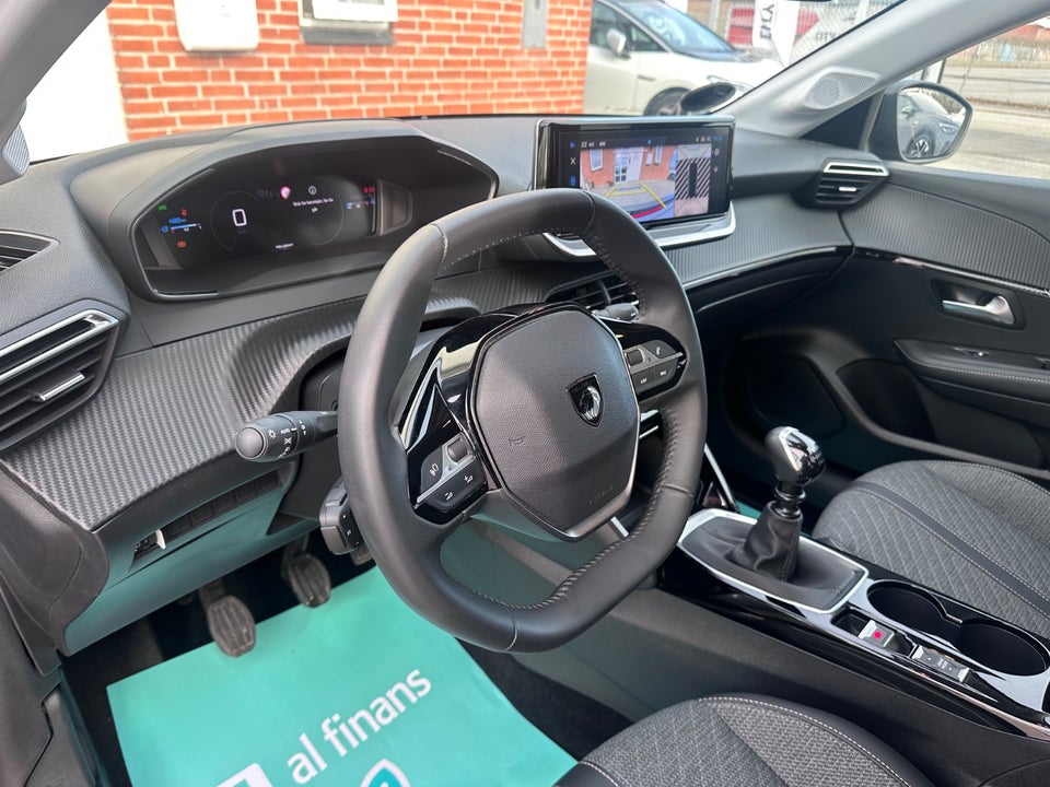 Peugeot 208 1,2 PureTech 100 Allure+ 5d