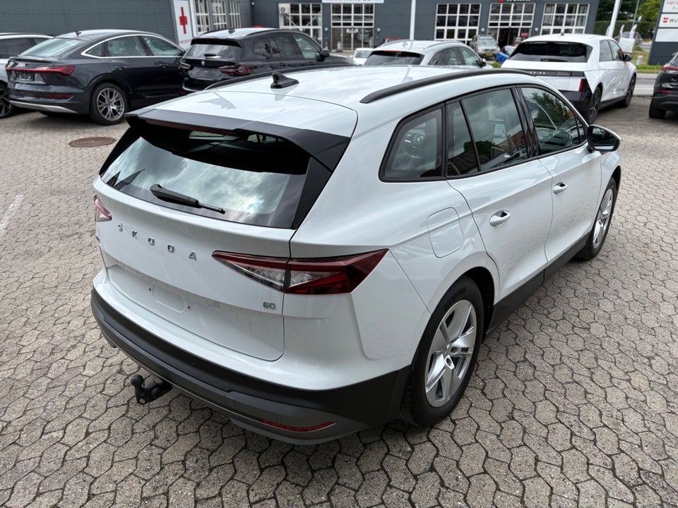 Skoda Enyaq 60 iV Loft 5d
