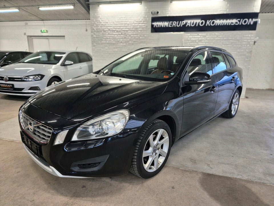 Volvo V60 1,6 D2 115 Kinetic aut. 5d