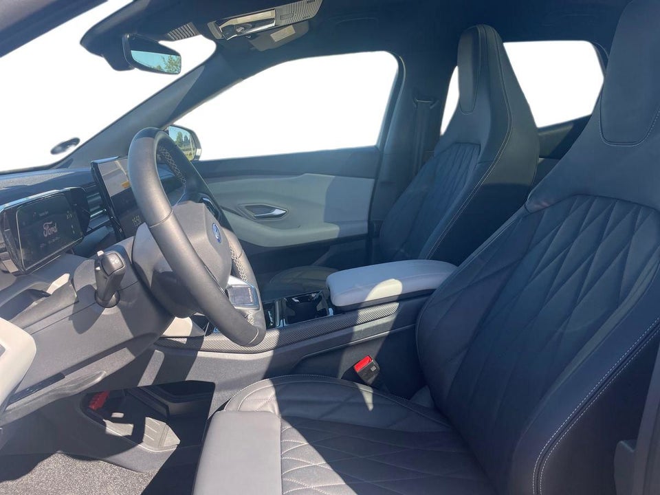 Ford Explorer 77 Premium Extended Range 5d