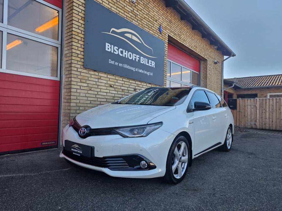 Toyota Auris 1,8 Hybrid Prestige Touring Sports CVT 5d