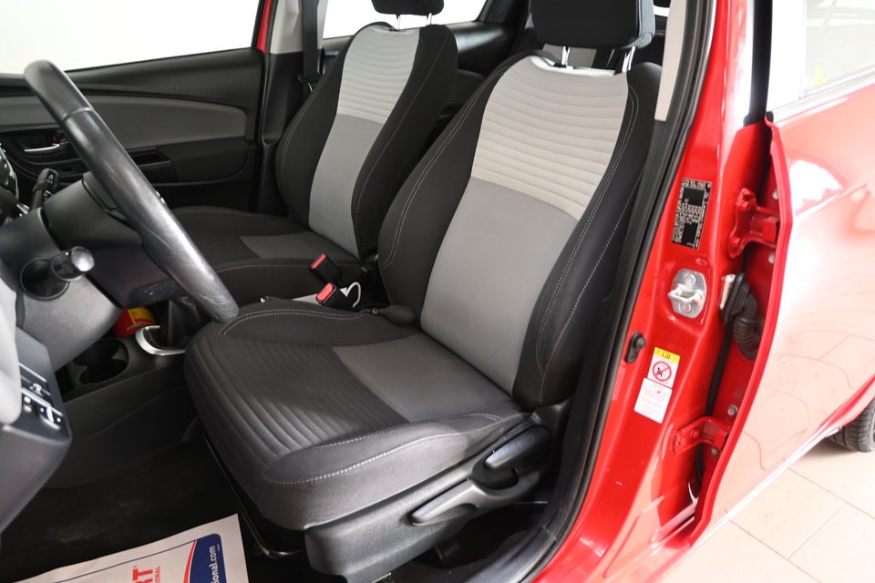 Toyota Yaris 1,0 VVT-i T2 5d