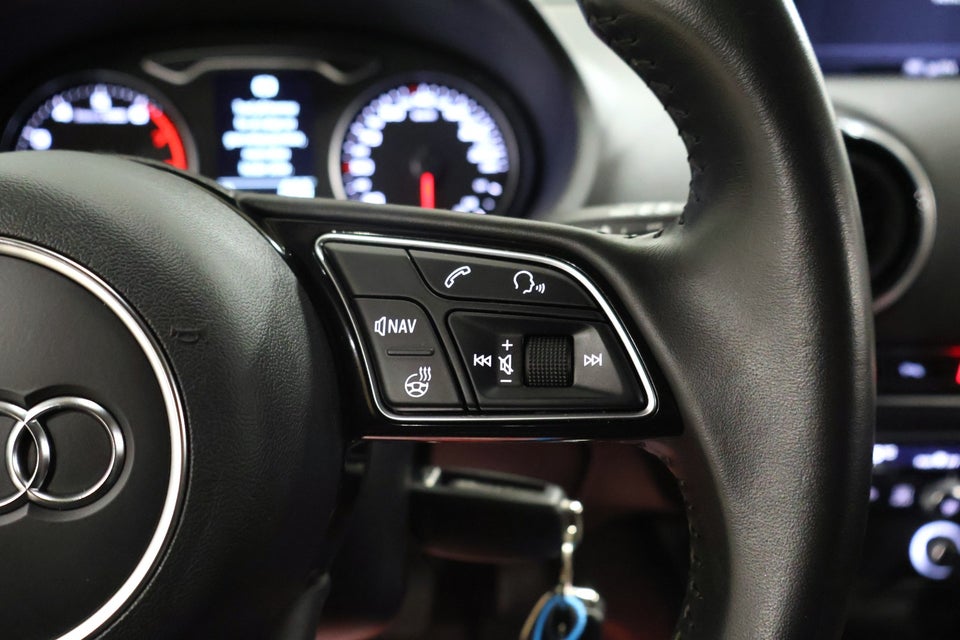 Audi A3 40 TFSi S-line Sportback quattro S-tr. 5d