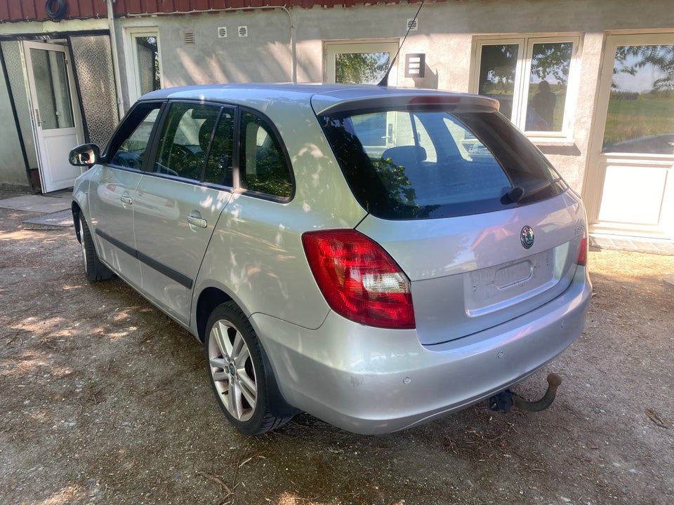 Skoda Fabia 1,2 TSi 105 Ambiente Combi DSG 5d