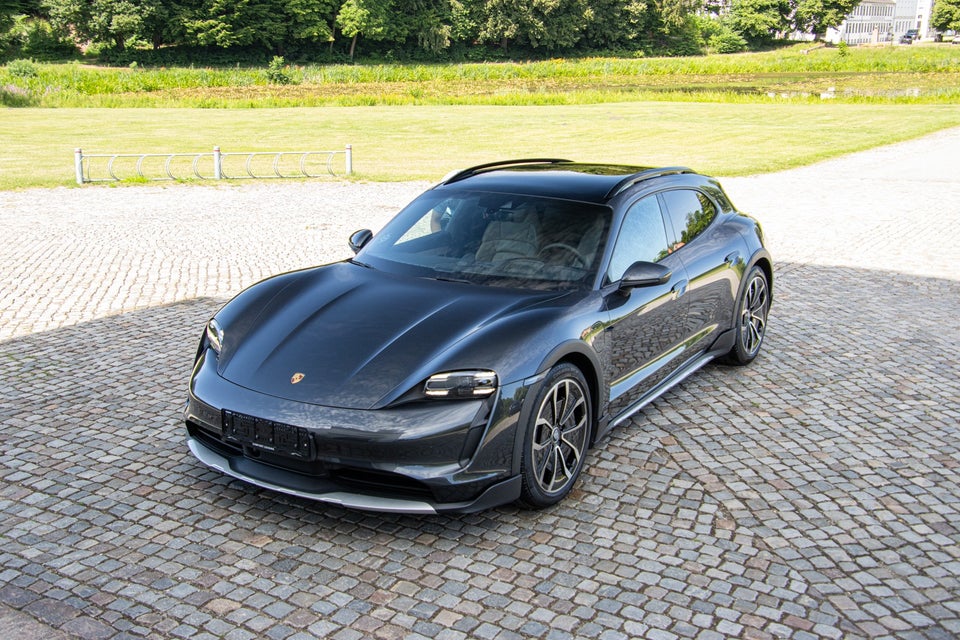 Porsche Taycan 4 Performance+ Cross Turismo 5d