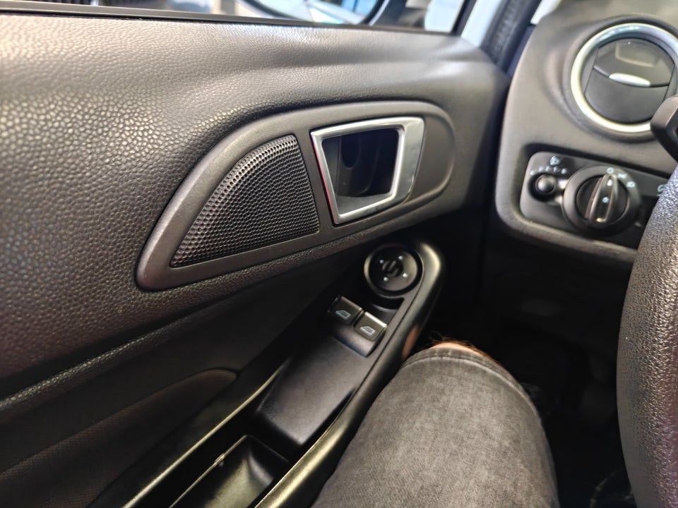 Ford Fiesta 1,0 80 Trend 5d