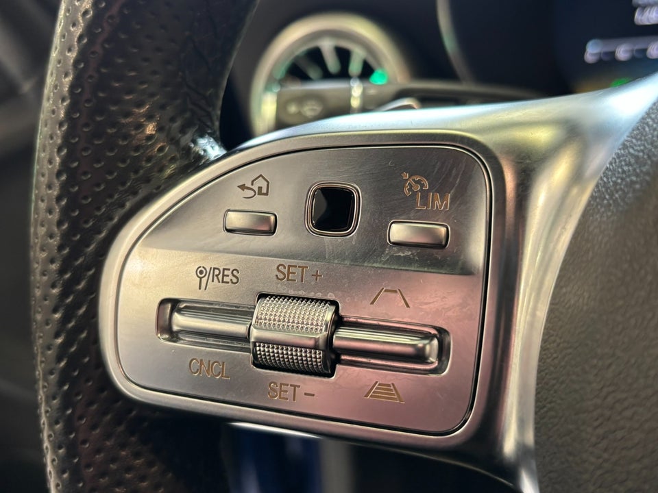 Mercedes C200 2,0 AMG Line stc. aut. 5d