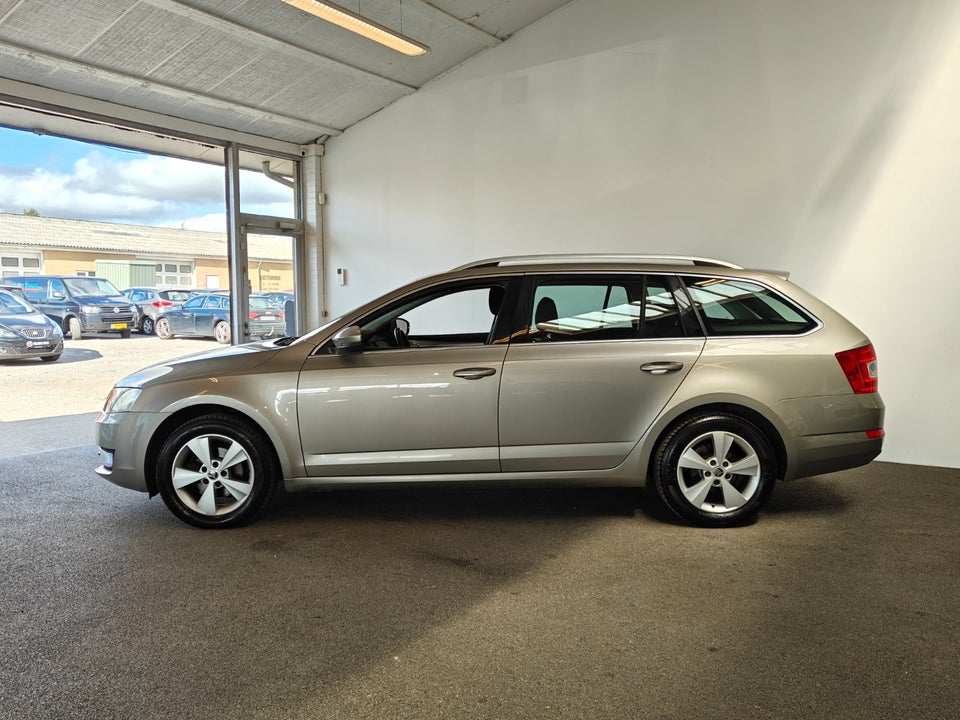 Skoda Octavia 1,2 TSi 105 Elegance Combi 5d