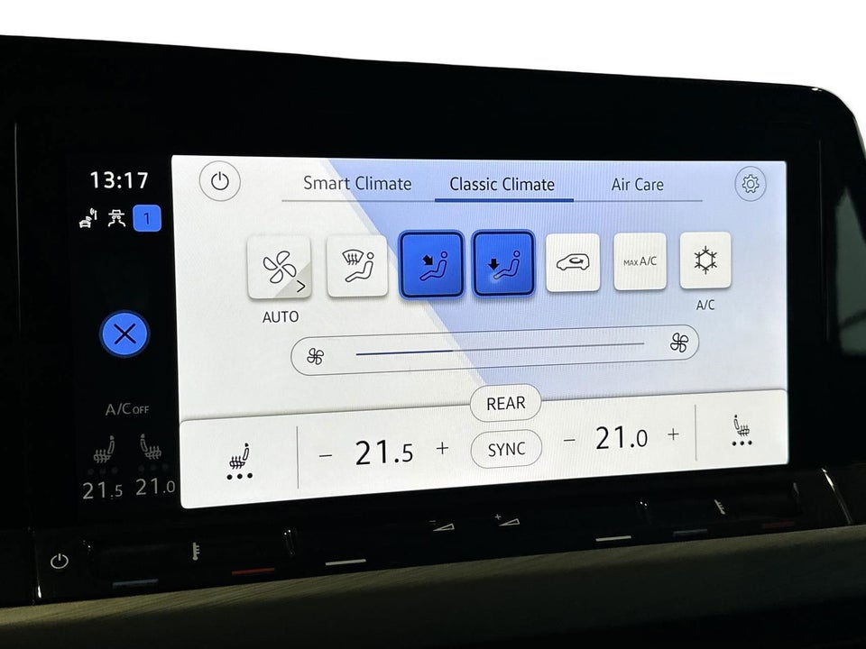 VW Golf VIII 1,4 eHybrid DSG 5d