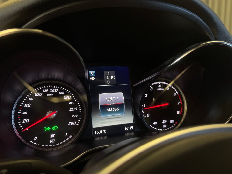 Mercedes C250 2,0 AMG Line stc. aut. 5d