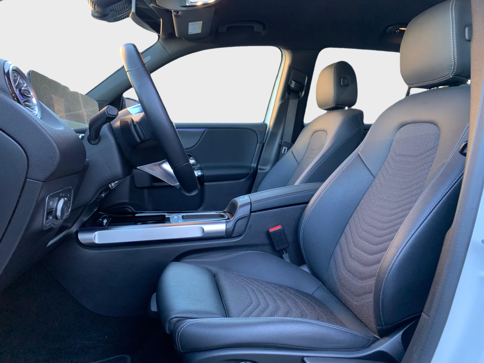 Mercedes EQB300 Progressive 4Matic 5d