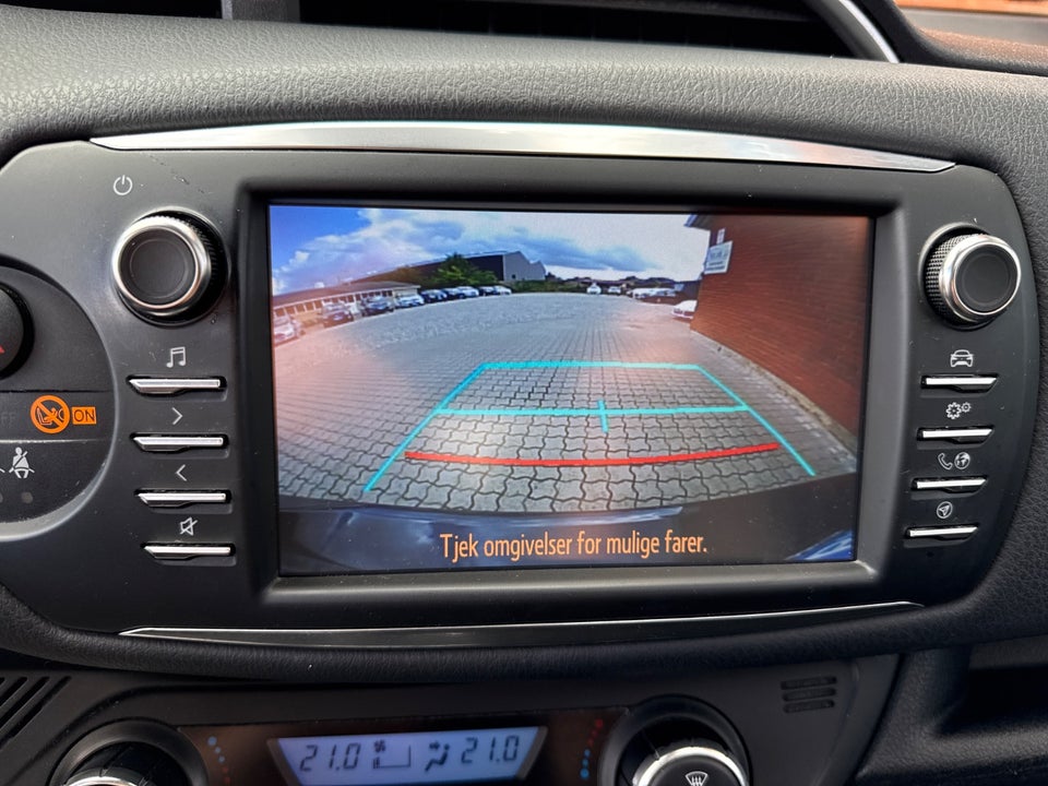 Toyota Yaris 1,5 VVT-iE T2 Premium 5d