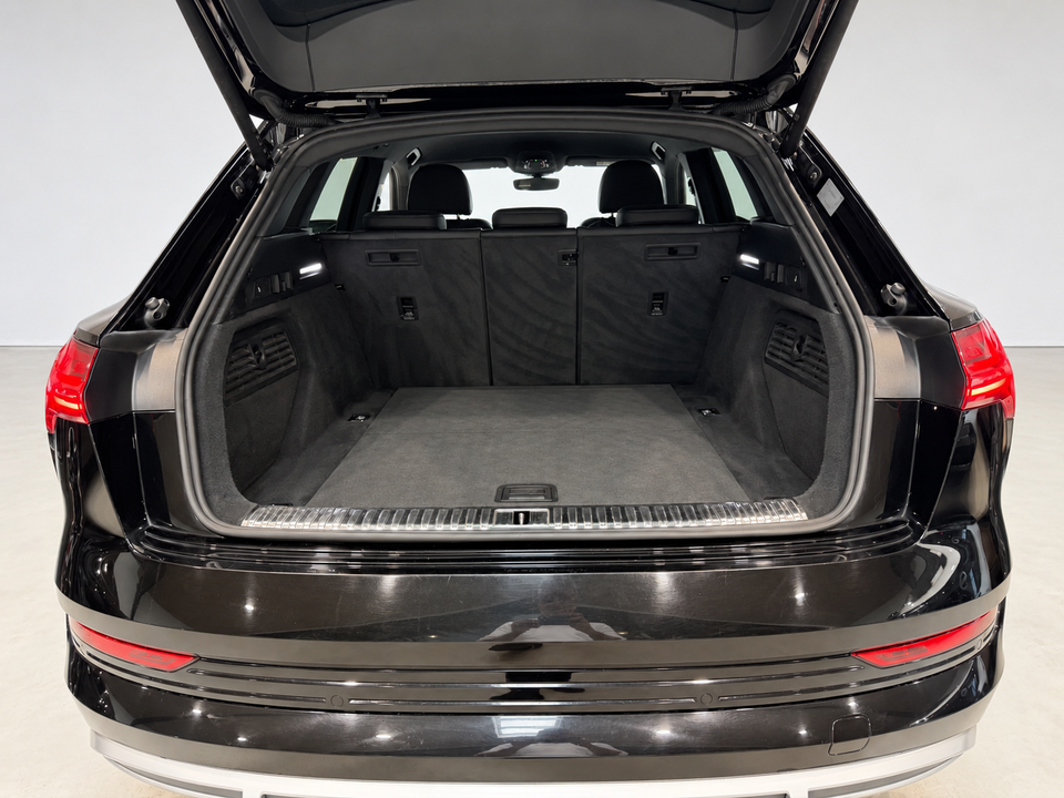Audi e-tron 55 S-line quattro 5d