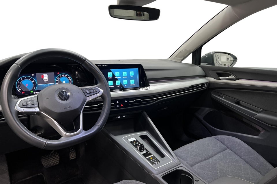 VW Golf VIII 1,5 eTSi 130 Life Variant DSG 5d