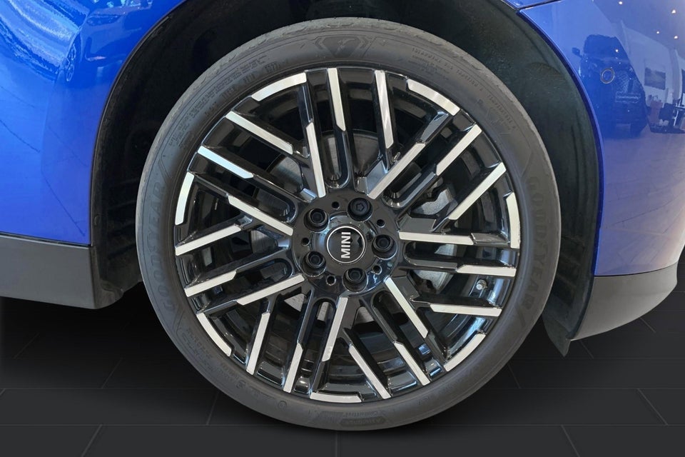 MINI Cooper SE Favoured Trim XL 3d