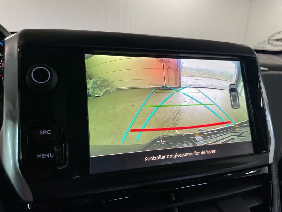 Peugeot 2008 1,2 e-THP 110 Selection Sky 5d