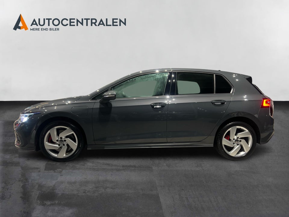 VW Golf VIII 1,4 GTE DSG 5d