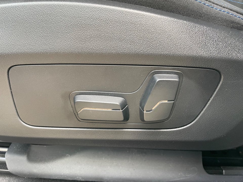 BMW iX1 eDrive20 M-Sport 5d