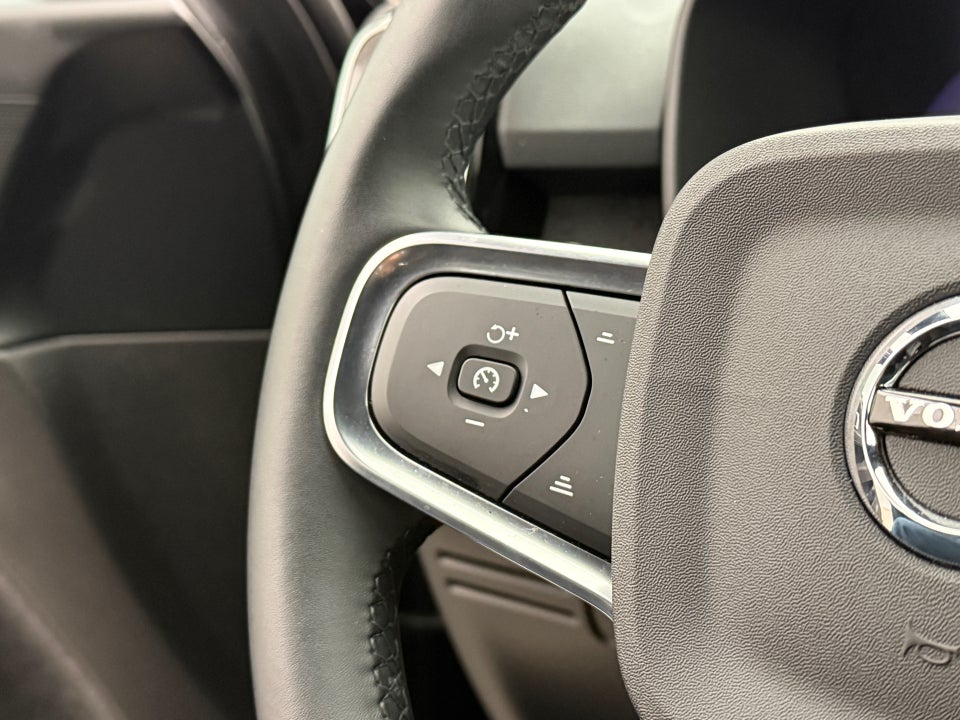 Volvo XC40 P6 ReCharge Core 5d