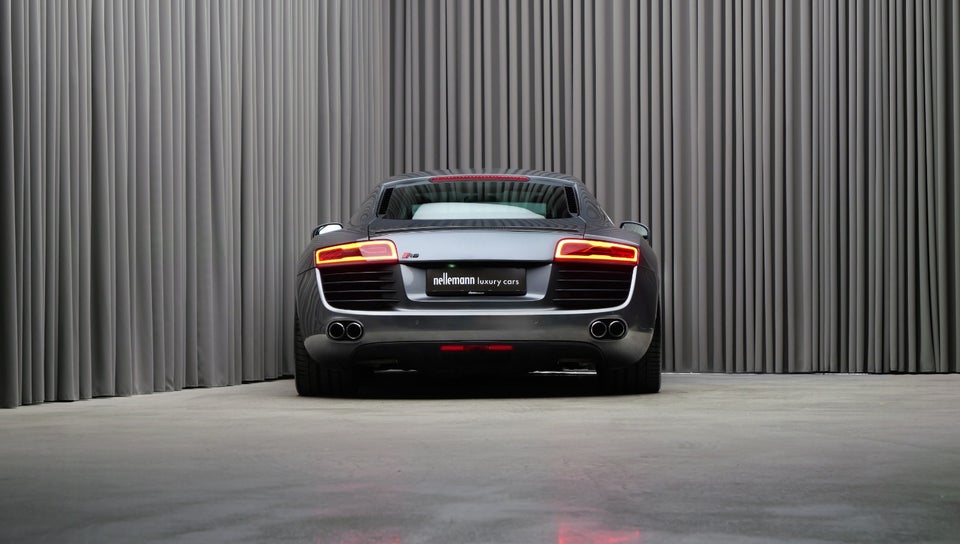 Audi R8 4,2 FSi Coupé quattro R-tr. 2d