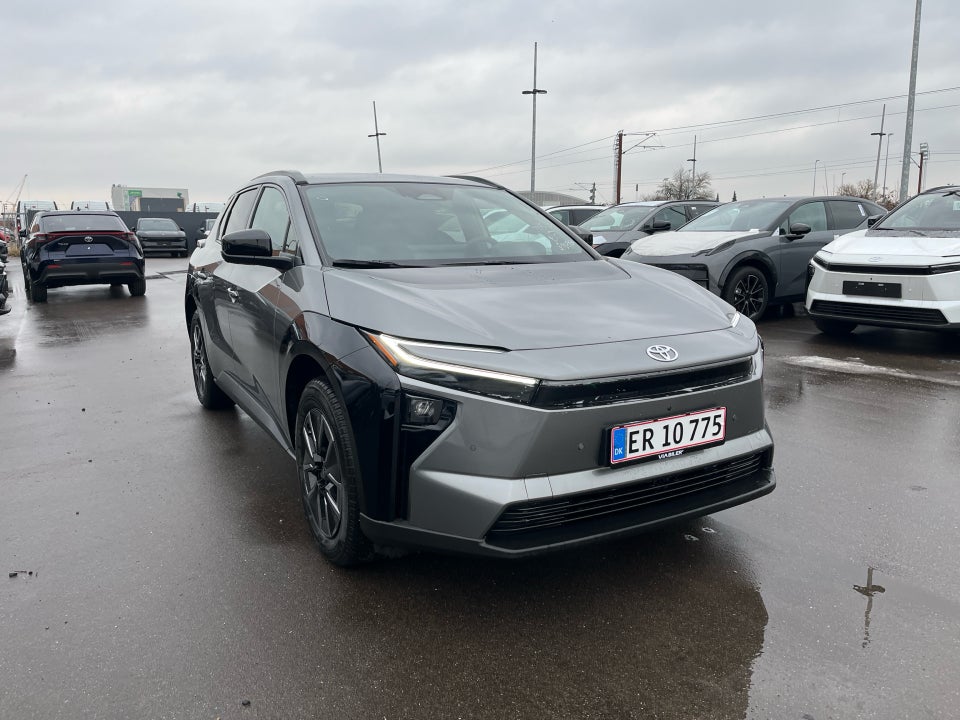 Toyota bZ4X 73 Executive 5d