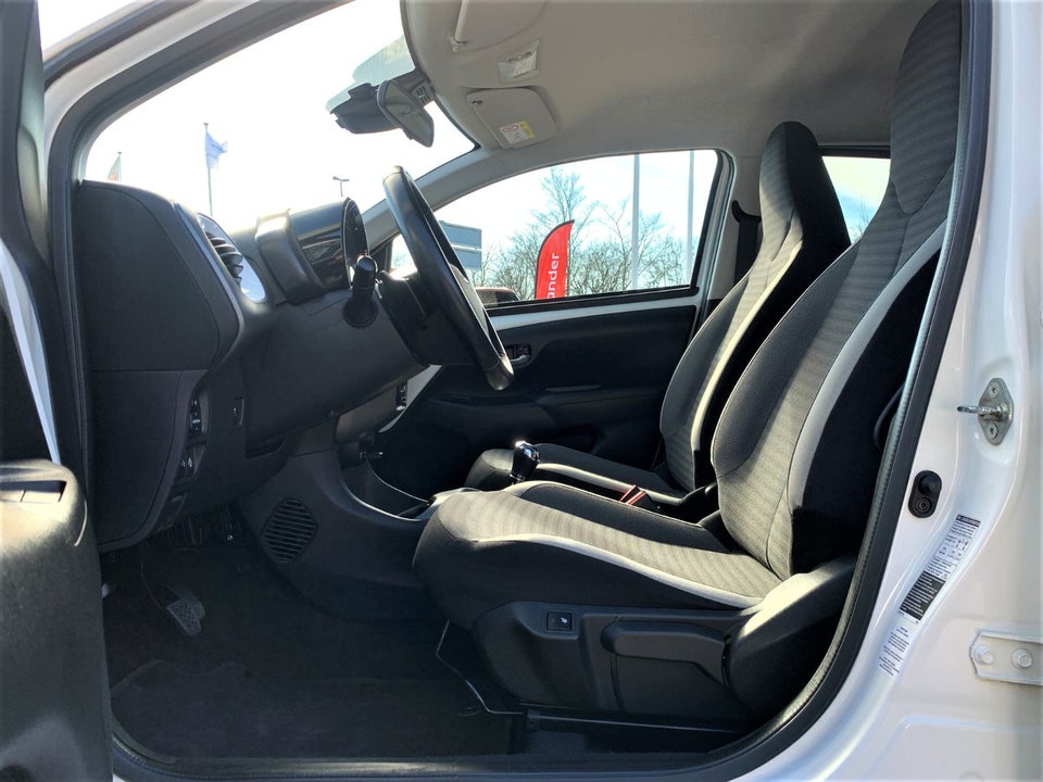 Toyota Aygo 1,0 VVT-i x-pression x-shift 5d