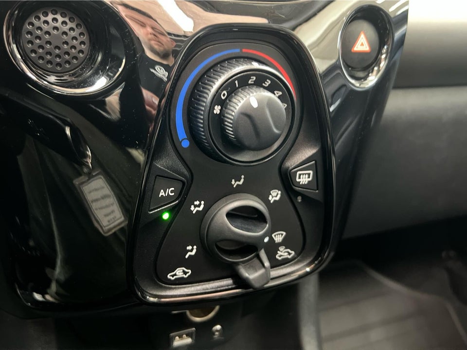 Peugeot 108 1,0 e-VTi 69 Desire TOP! 5d