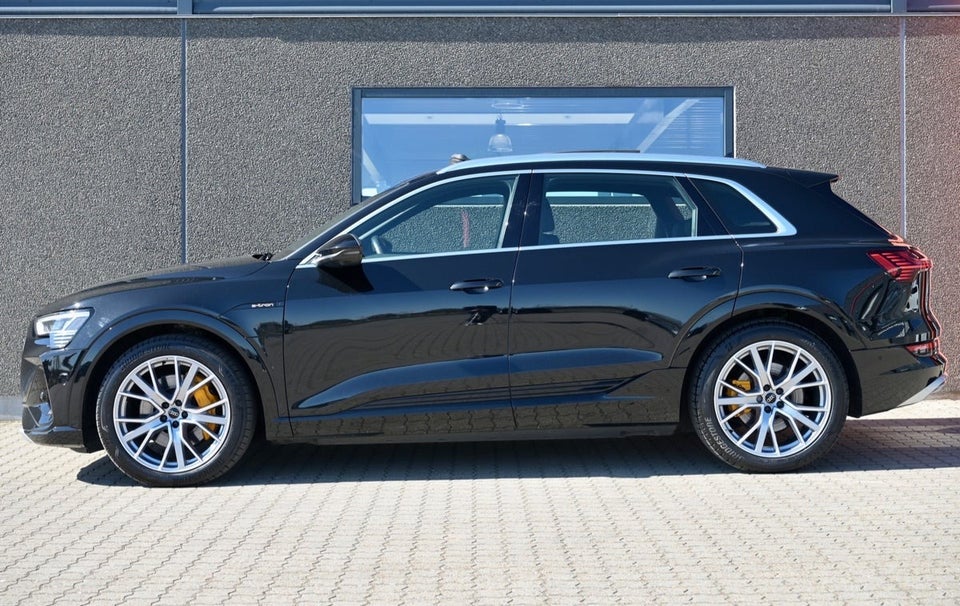Audi e-tron 55 S-line quattro 5d