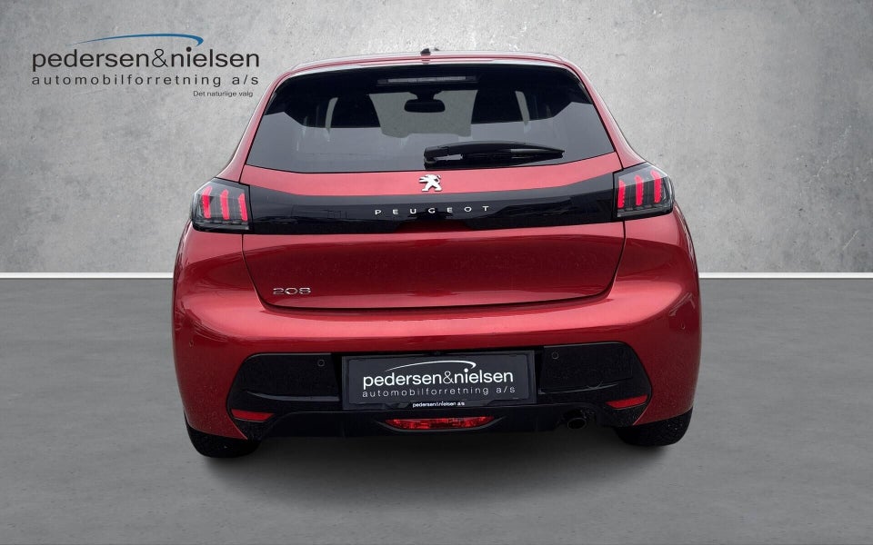 Peugeot 208 1,2 PureTech 100 Allure Sky 5d