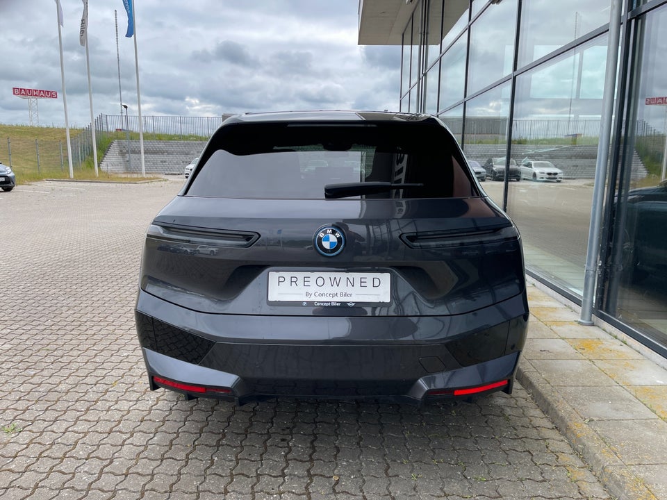 BMW iX xDrive40 Fully Charged 5d