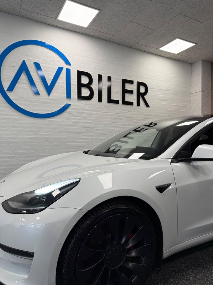 Tesla Model 3 Performance AWD 4d