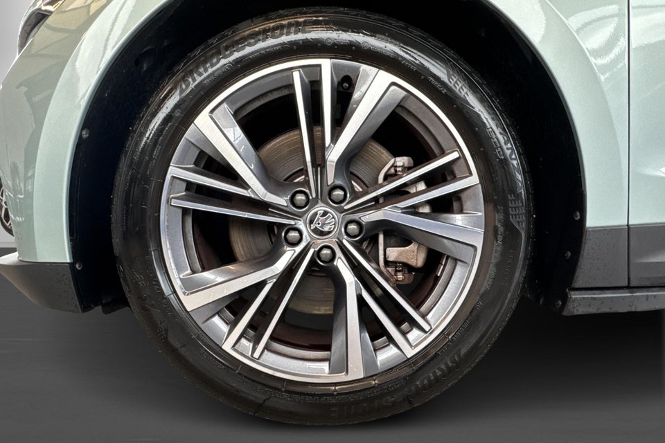 Skoda Enyaq 80 iV Suite 5d