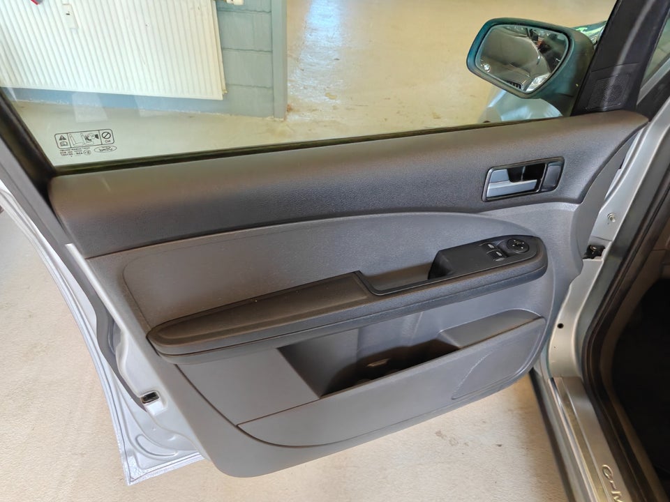 Ford Focus C-MAX 1,6 115 Trend 5d