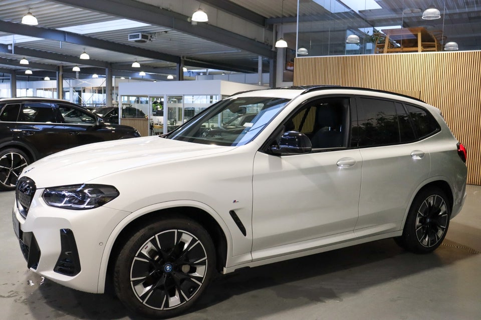 BMW iX3 Charged Plus 5d