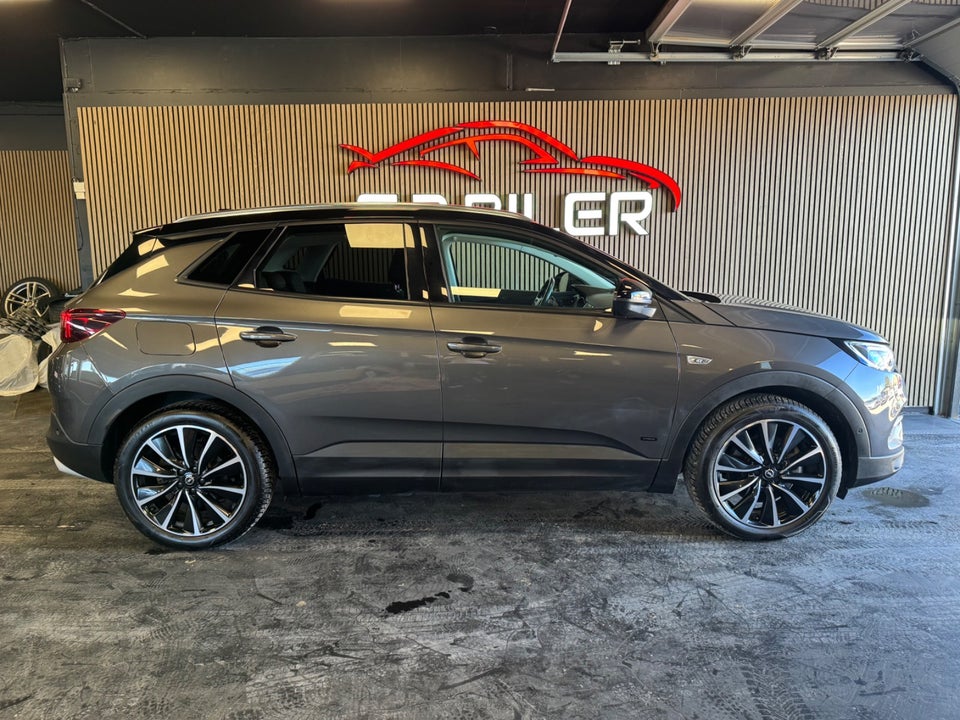 Opel Grandland X 1,6 Hybrid Ultimate aut. 5d