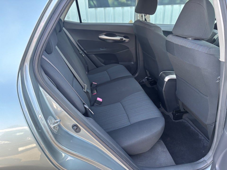 Toyota Auris 1,6 Luna+ 5d