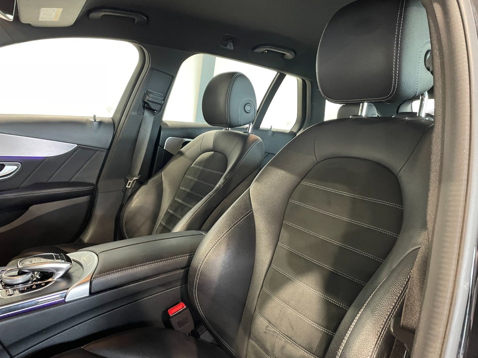 Mercedes C220 d 2,0 AMG Line stc. aut. 5d