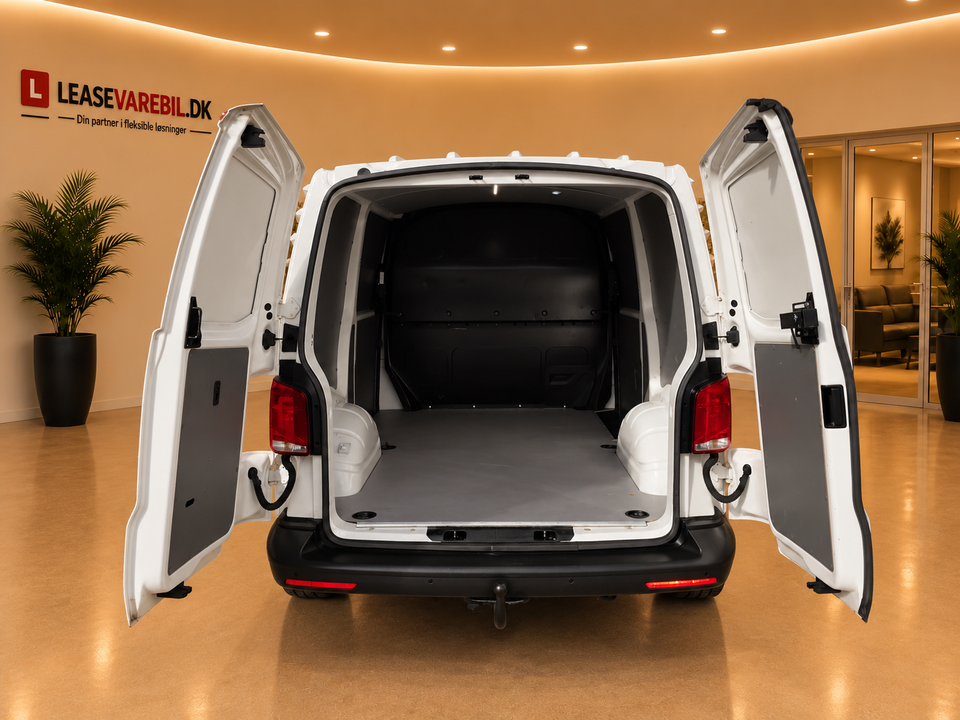 VW Transporter 2,0 TDi 150 Kassevogn DSG kort