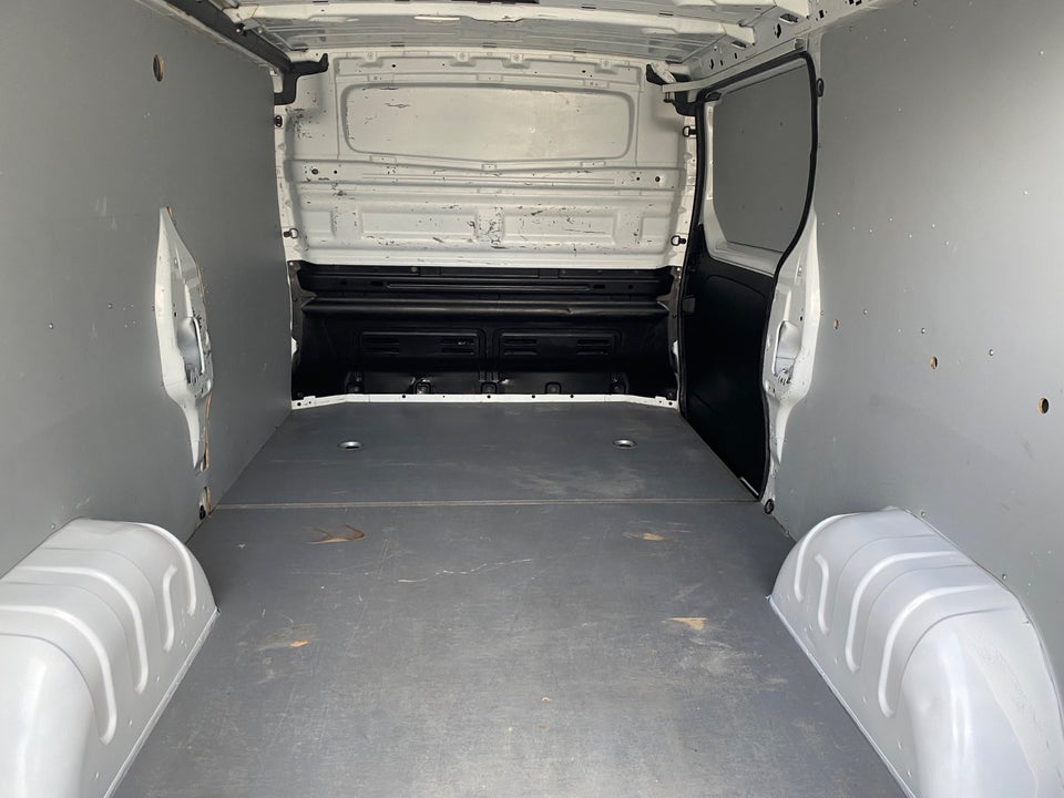 Renault Trafic T29 2,0 dCi 145 L2H1