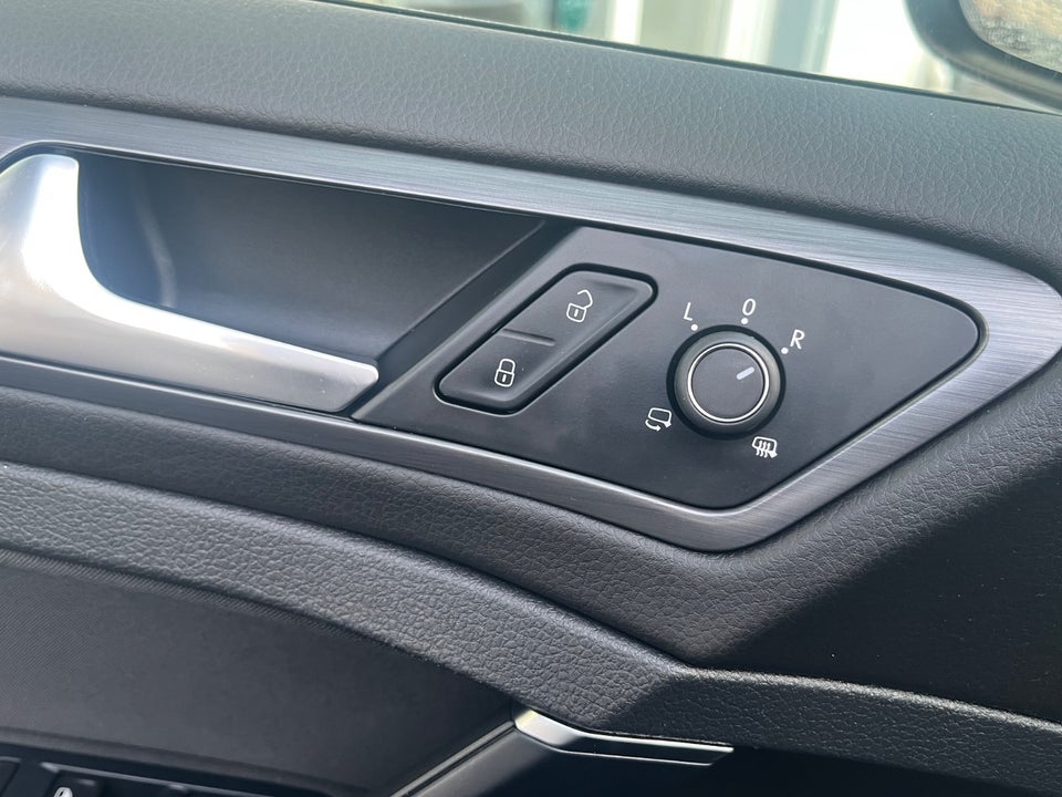 VW Golf VII 1,5 TSi 130 Comfortline Variant 5d