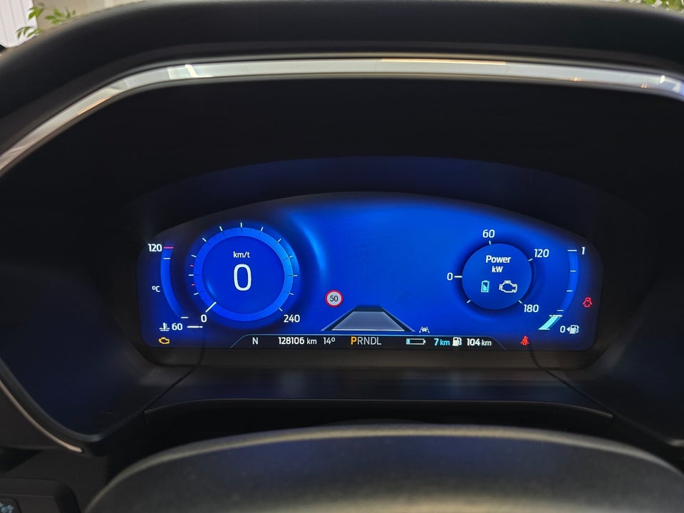 Ford Kuga 2,5 HEV Vignale CVT 5d