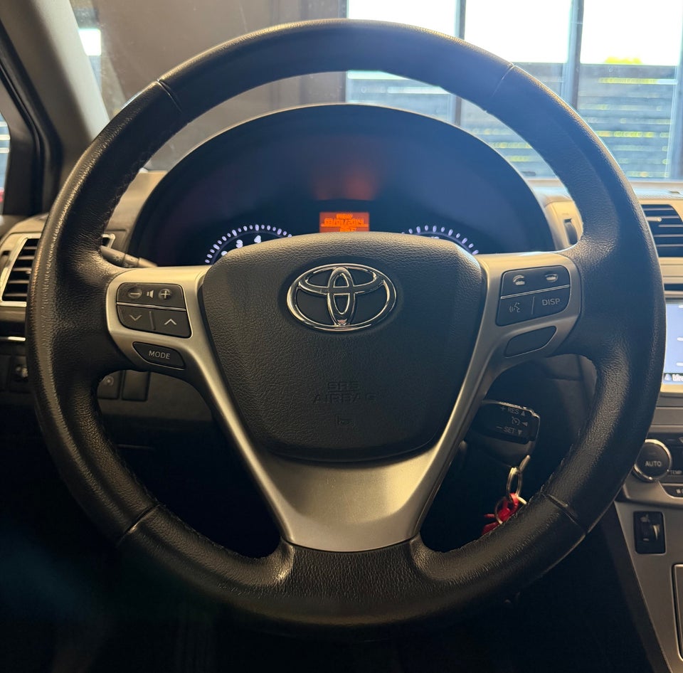 Toyota Avensis 1,8 VVT-i T2 Touch stc. 5d