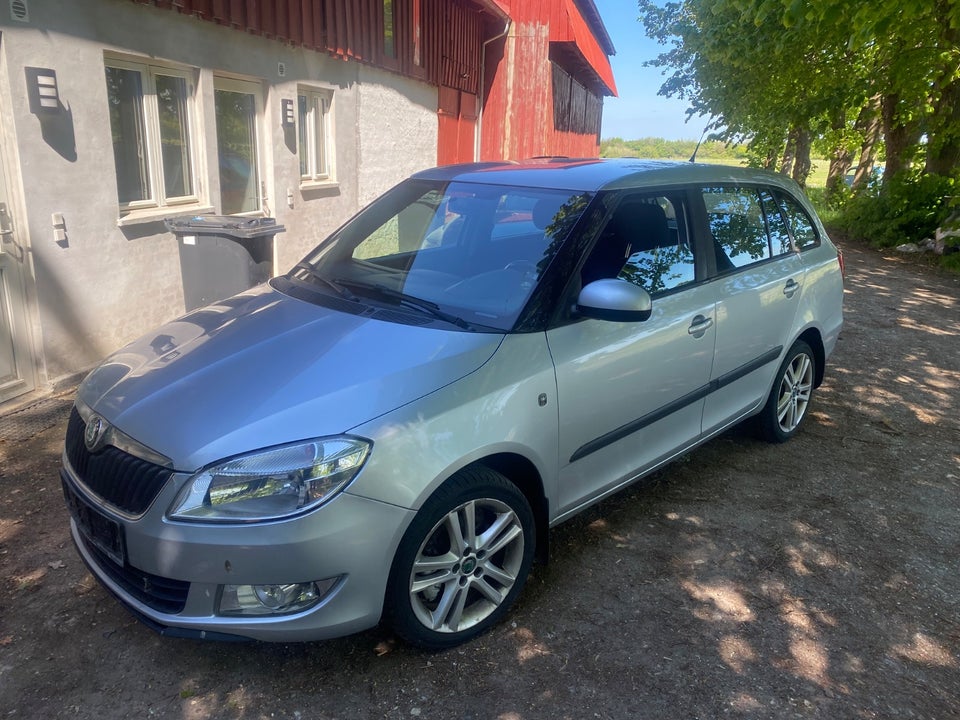 Skoda Fabia 1,2 TSi 105 Ambiente Combi DSG 5d