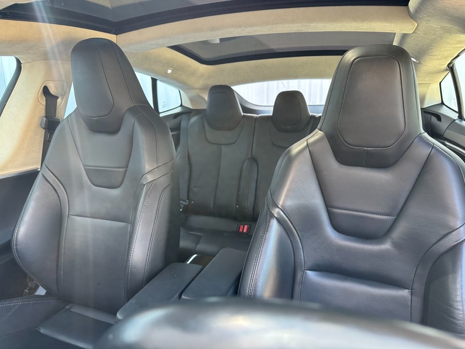 Tesla Model S 90D 5d