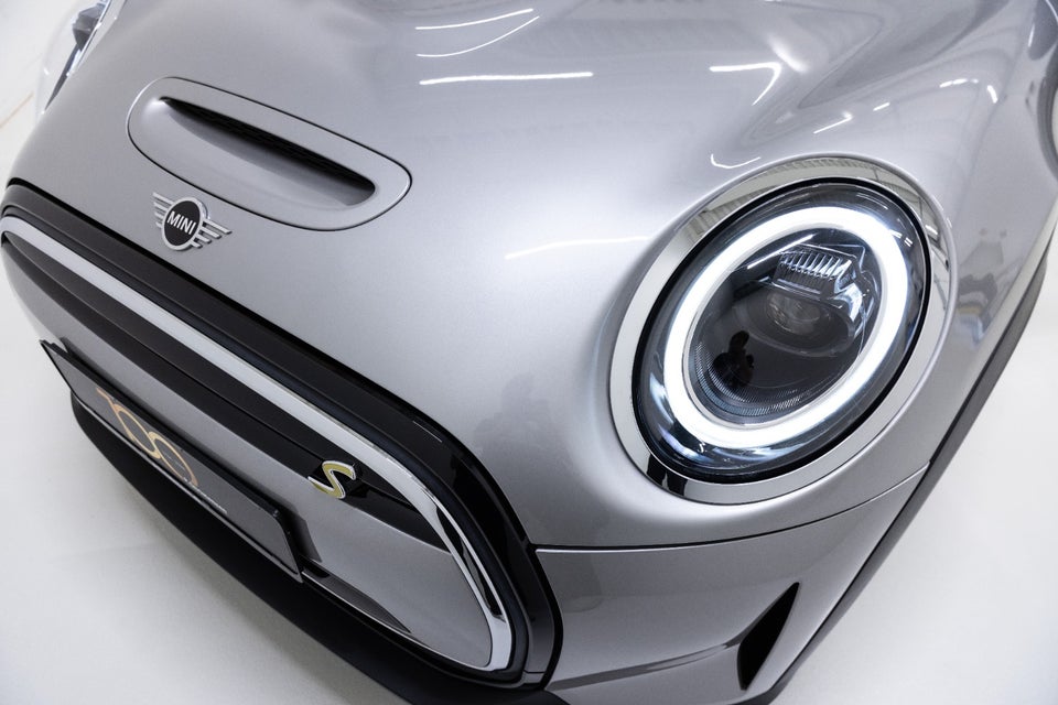 MINI Cooper SE Classic 3d